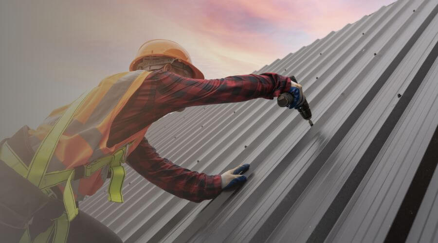 Professional gutter cleaning in Marshfield, MA